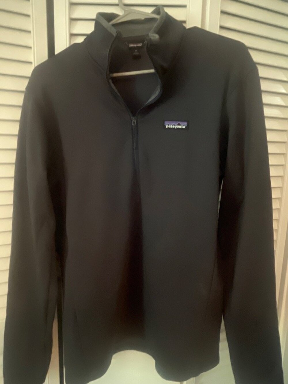 Patagonia quarter zip sweatshirt